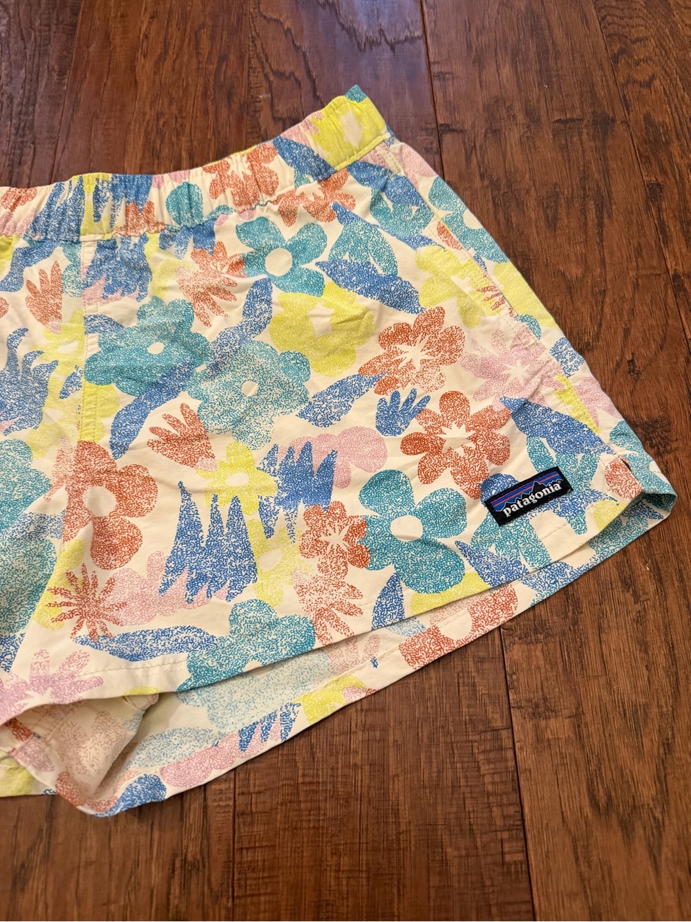 Women’s Patagonia Barely Baggies Shorts - Picture 4 of 14